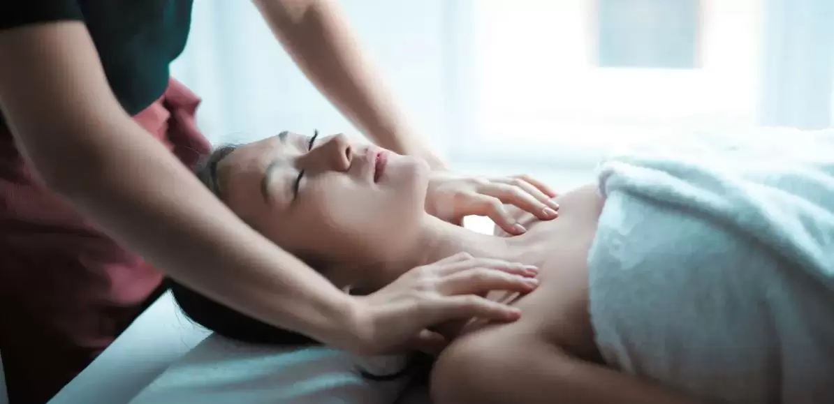 Top 5 Benefits of Regular Massage Therapy for Stress Relief and Well being